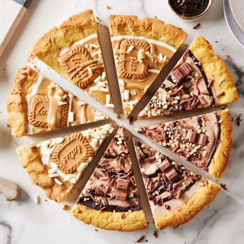 Cookie Pizza - 1/2 Caramelised Biscuit 1/2 Bueno